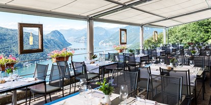 Hundehotel - Umgebungsschwerpunkt: See - PLZ 6614 (Schweiz) - Hotel Restaurant Terrasse im Sommer - Hotel Serpiano
