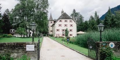 Hundehotel - Hundewiese: eingezäunt - Leogang - Schloss Prielau Hotel & Restaurants - Hotel Schloss Prielau