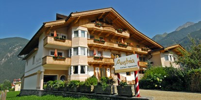Hundehotel - Hundewiese: nicht eingezäunt - Raitis - Das Apart Hotel Garni Austria - Apart Hotel Austria