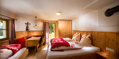 Hundehotel - Unterkunftsart: Sonstige - Dreibettzimmer im Erdgeschoss vom Birnbaum Chalet Frauenkogel - Birnbaum Chalets