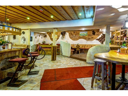 Hundehotel - Unterkunftsart: Chalets - Strub - Restaurant mit Bar
... ideal um Ihren Urlaubstag ausklingen zu lassen - Berghotel Jaga Alm 