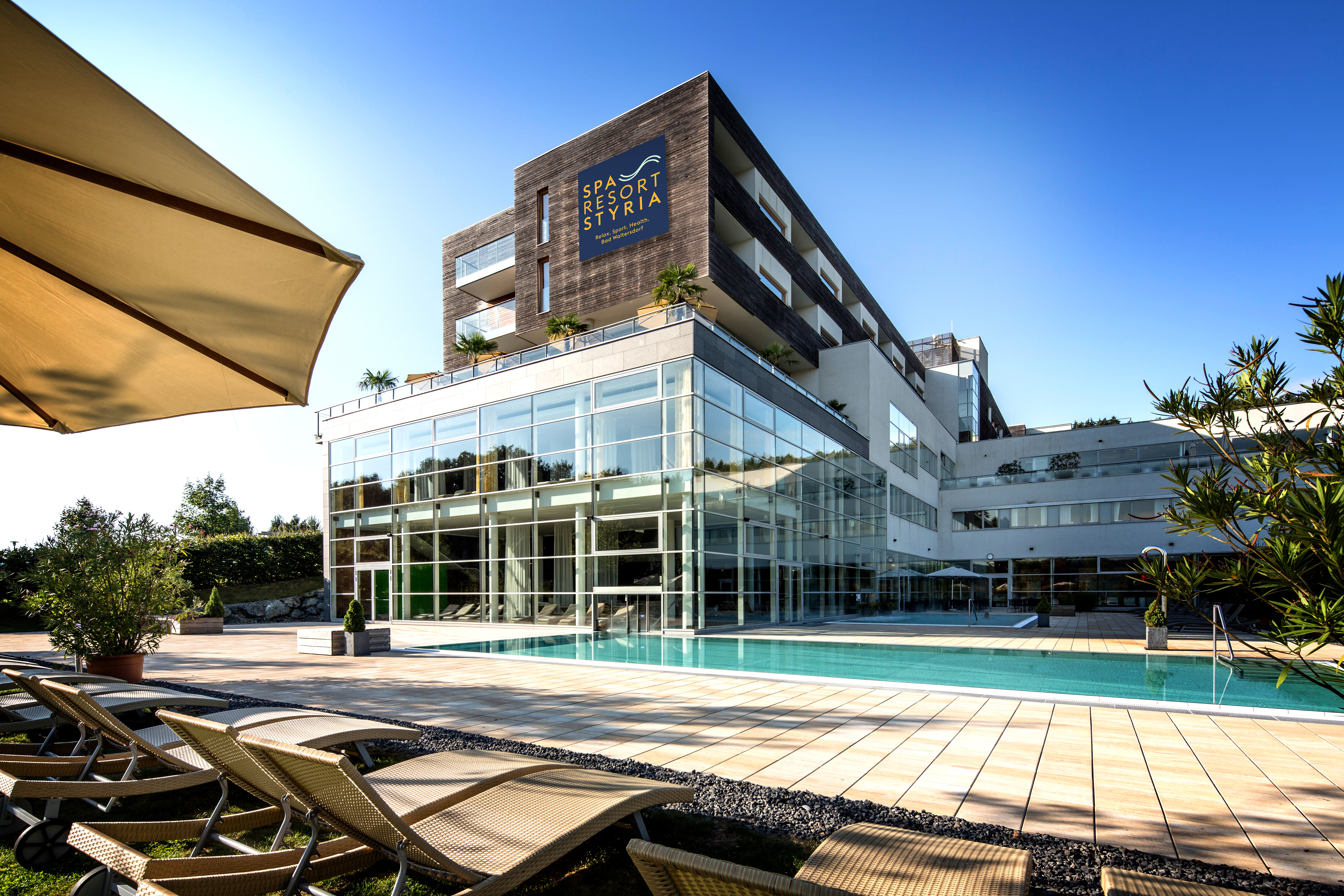 Urlaub-mit-Hund - Aussenansicht Sommer - SPA RESORT STYRIA