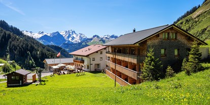 Hundehotel - Sauna - Alpenregion Bludenz - Spielwiese für Hunde - Natur.Genuss.Hotel - Sonnasita