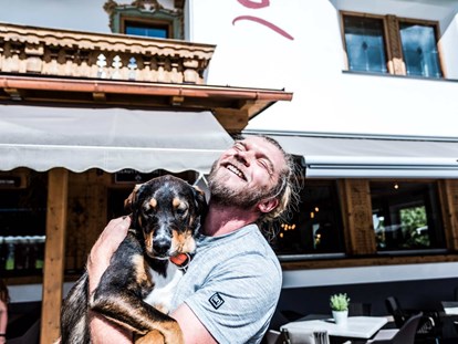 Hundehotel - Hund im Restaurant erlaubt - Alpenhotel Tyrol - 4* Adults Only Hotel am Achensee