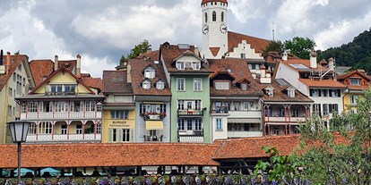Hundehotel - Schweiz - Thun - Altstadt und Schloss - Chalet-Gafri BnB - traditionelle Frühstückspension 