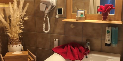 Hundehotel - Erden - Badezimmer  - Hotel Eulenhof ⭐️⭐️⭐️ , das Hotel für Mensch und Tier.. Liebevoll gestaltet und ausgestattet