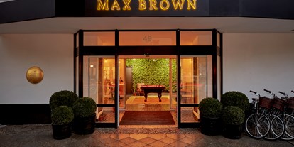 Hundehotel - Umgebungsschwerpunkt: Stadt - Streganz - Max Brown Hotel Ku'Damm