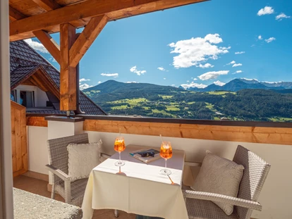 Hundehotel - Adults only - Predazzo - Ausblick vom Zimmer - Sonnenhotel Adler Nature Spa Adults only