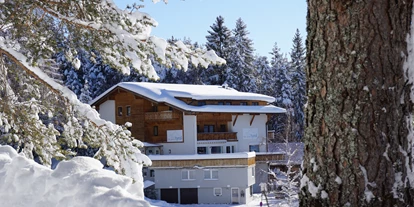 Hundehotel - Unterkunftsart: Pension - Grän - Ansicht Winter - Hotel Tyrol Mösern