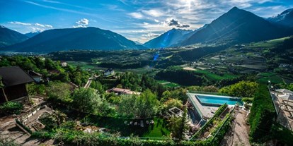 Hundehotel - Trentino-Südtirol - Swimminpool - DAS FINKENNEST “Panorama Familyhotel & SPA”