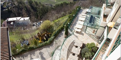 Hundehotel - Trentino-Südtirol - Hotel outside - DAS FINKENNEST “Panorama Familyhotel & SPA”