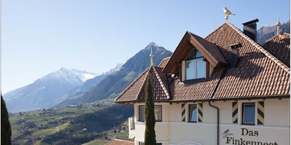 Hundehotel - Unterkunftsart: Hotel - Südtirol - Outside - DAS FINKENNEST “Panorama Familyhotel & SPA”