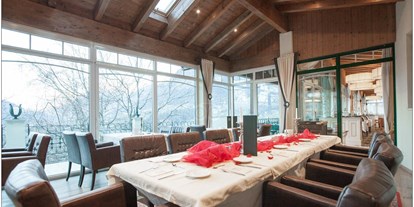 Hundehotel - Pools: Innenpool - Trentino-Südtirol - Restaurant winter garden - DAS FINKENNEST “Panorama Familyhotel & SPA”