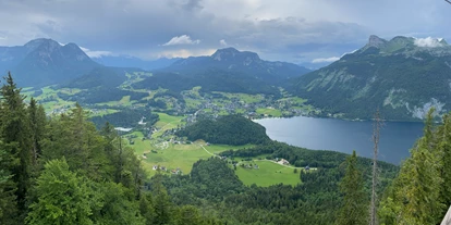 Hundehotel - Garten - Gößl - Ausblick vom Tressenstein auf die Alpenlodge - Alpenlodge AUSseeZEIT 