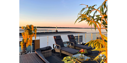 Hundehotel - Schwerpunkt: Sonne & Strand - gut ausgestattete Sonnenterrasse - well equipped sun terrace - Coco de Mer