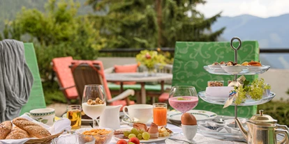 Hundehotel - Umgebungsschwerpunkt: am Land - Kraß (Himmelberg) - Frühstück auf der Sonnenterrasse
 - Hotel St. Oswald