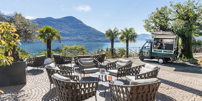 Hundehotel - Pools: Außenpool beheizt - Schweiz - Outdoor Lounge - Parkhotel Brenscino Brissago
