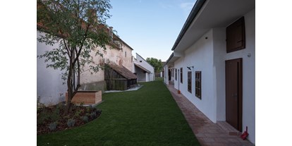 Hundehotel - Wulkaprodersdorf / Vulkaprodrštof - Hofansicht - Tschardakenhof Appartements