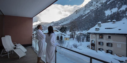 Hundehotel - Sauna - Davos Dorf - Panoramaterrasse im Wellnessbereich - Parkhotel Margna