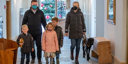 Hundehotel - Hundewiese: nicht eingezäunt - Davos Wiesen - Parkhotel Margna