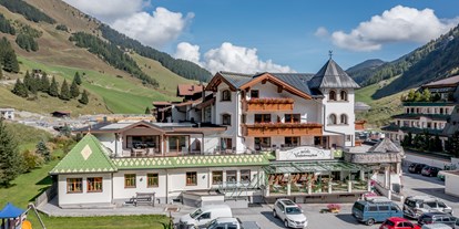 Hundehotel - Umgebungsschwerpunkt: Berg - PLZ 6105 (Österreich) - Hundehotel im Zillertal - Hotel Vierjahreszeiten