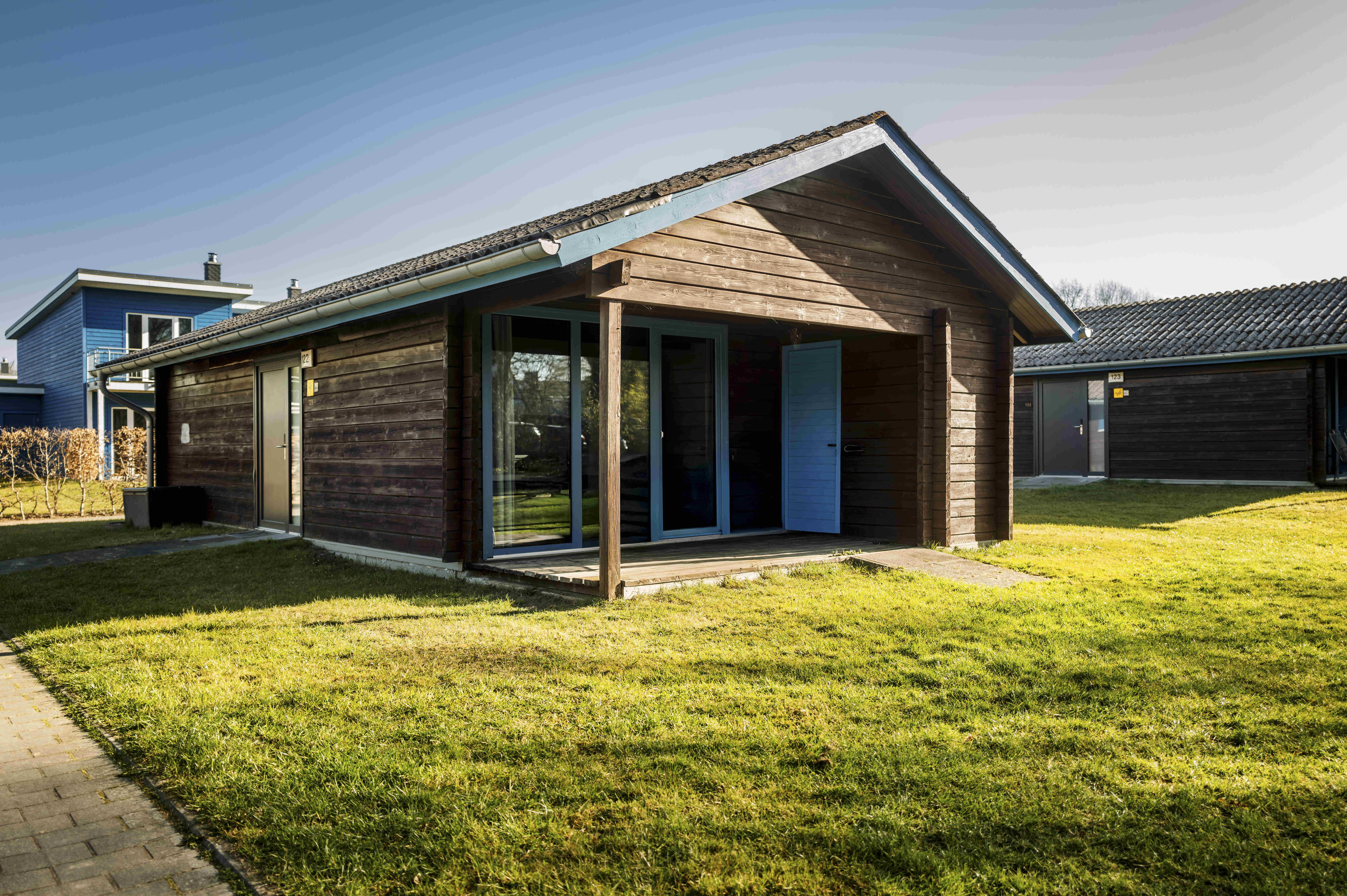 Urlaub-mit-Hund - Blockhaus Außen Ansicht - Blockhaus in Damp