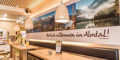 Hundehotel - Verpflegung: Vollpension - Oberösterreich - Lobby/Bar im JUFA Hotel Almtal*** - JUFA Hotel Almtal***