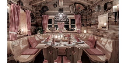 Hundehotel - Sauna - Haidmühle - INNs HOLZ Chaletdorf Holzfällerhütte - das kleinste Restaurant im Böhmerwald für nur bis zu sechs Personen - INNs HOLZ Chaletdorf
