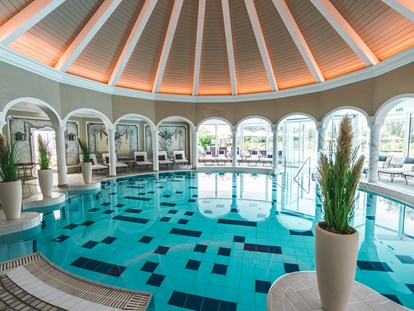 Hundehotel - Pools: Schwimmteich - Indoor-Pool - VILA VITA Pannonia