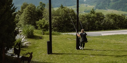 Hundehotel - Hundewiese: nicht eingezäunt - Going am Wilden Kaiser - Himmelsschaukel - Hotel BergBaur 