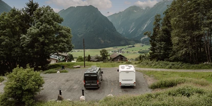 Hundehotel - Hundewiese: nicht eingezäunt - Going am Wilden Kaiser - Camper’s Paradise - Hotel BergBaur 