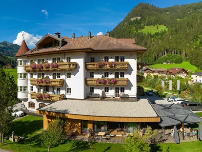 Hundehotel - Pools: Infinity Pool - Mariapfarr - Das Hotel Bergzeit*** im Herzen des Großarltals - Hotel Bergzeit
