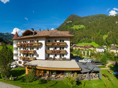 Hundehotel - Umgebungsschwerpunkt: Berg - Weißenbach (Haus) - Das familiär geführte Hotel Bergzeit**** im Herzen des Großarltals.  - Hotel Bergzeit