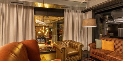 Hundehotel - Umgebungsschwerpunkt: am Land - Zürich-Stadt - Macardo Honesty Bar & Cigar Lounge - Macardo Premium B&B