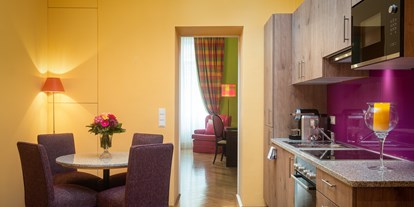 Hundehotel - Trink-/Fressnapf: im Zimmer - PLZ 3430 (Österreich) - Wohnküche Komfort Suite - APPARTEMENT-HOTEL AN DER RIEMERGASSE