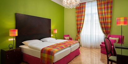 Hundehotel - Preisniveau: gehoben - PLZ 2500 (Österreich) - Schlafzimmer Comfort Suite - APPARTEMENT-HOTEL AN DER RIEMERGASSE