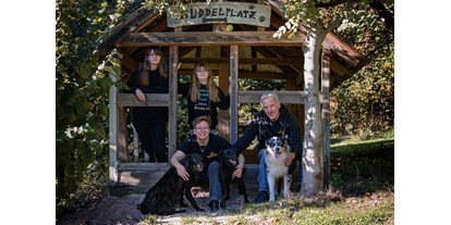 Hundehotel - Badewanne - Deutschland - Das sind wir, die Zottels aus der Lienlasmühle - Lienlasmühle