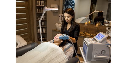 Hundehotel - Sauna - Polen - W naszej ofercie Spa znajdą Państwo wiele zabiegów kosmetycznych prowadzonych przez wykwalifikowaną Kosmetolog. - Max Health Resort Spa