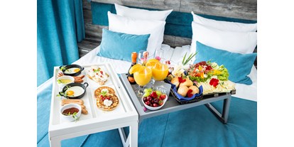 Hundehotel - Umgebungsschwerpunkt: Strand - Na życzenie gości oferujemy dodatkowo śniadanie do łóżka.  - Max Health Resort Spa