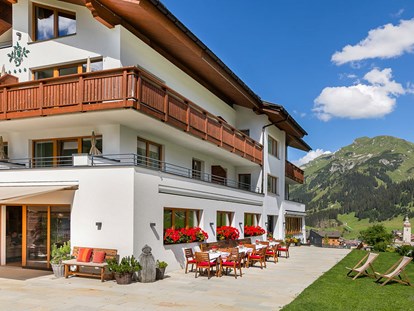 Hundehotel - Verpflegung: Frühstück - Vorarlberg - Sonnenterrasse - Hotel Schranz 