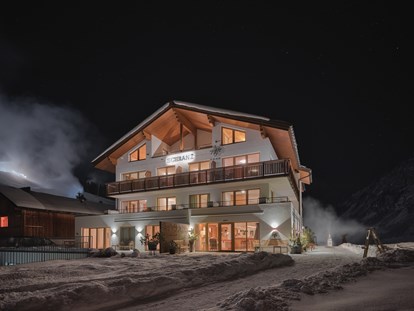 Hundehotel - Arlberg - Hotel Schranz im Winter - Hotel Schranz 