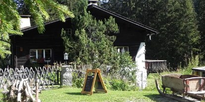 Hundehotel - Bergwanderungen - Schweiz - Chalet Rustica Sommer - Ferienwohnung "In da Brünst"