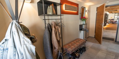 Hundehotel - Tiefkühler - Scheunenloft - bis 4 Personen 
Garderobenbereich - Das MUSSEA Landhaus Chalet & Scheunenloft