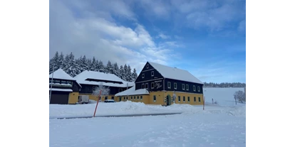 Hundehotel - Umgebungsschwerpunkt: Berg - Vogtland - Bestes Winterwetter - Berggasthof & Hotel Neues Haus Oberwiesenthal