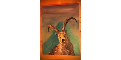 Hundehotel - Großarl - Gemälde von Gastgeberin Alla zieren die Wände - Almchalet Goldbergleiten | Romantische Berghütte - traumhafte Sonnenlage im Nationalpark Hohe Tauern