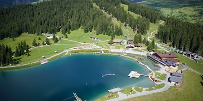 Hundehotel - barrierefrei - St. Leonhard (Trentino-Südtirol) - Blick auf den See - Hotel Jennys Schlössl