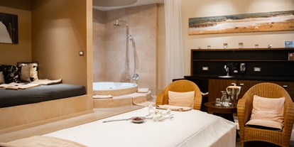 Hundehotel - Trink-/Fressnapf: im Zimmer - Mannswörth - Private Spa Suite - St. Martins Therme & Lodge 4* Superior