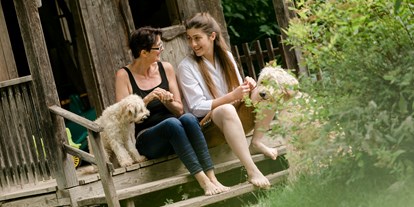 Hundehotel - Hundewiese: eingezäunt - Rabenstein an der Pielach - Wildkräuterhotel Steinschalerhof