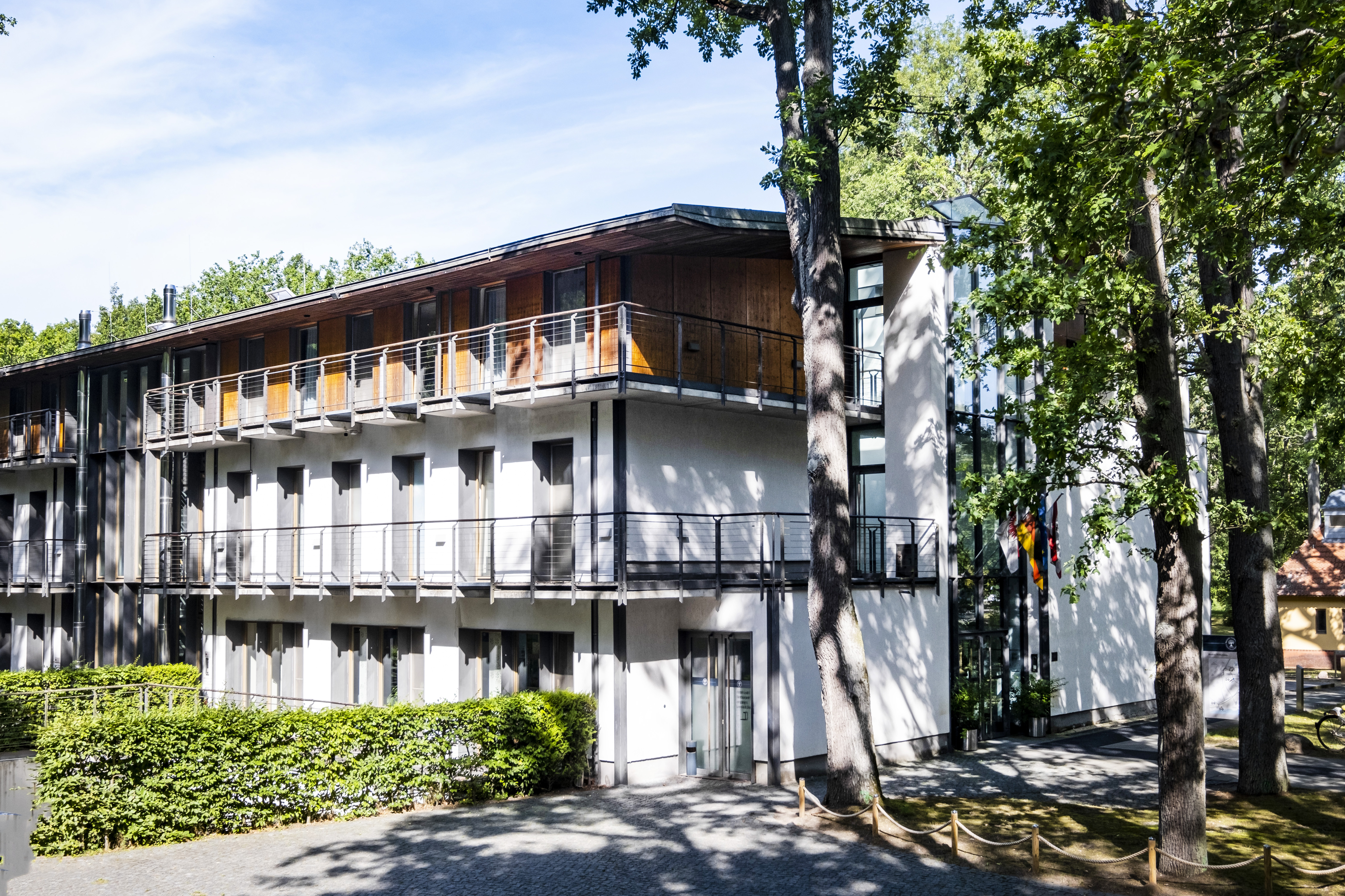 Urlaub-mit-Hund - Haupthaus - Ringhotel Schorfheide | Waldresort Werbellinsee