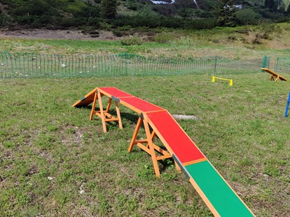 Hundehotel - Agility Parcours - Weißenbach (Haus) - Hundeparcour - Hotel Binggl Obertauern